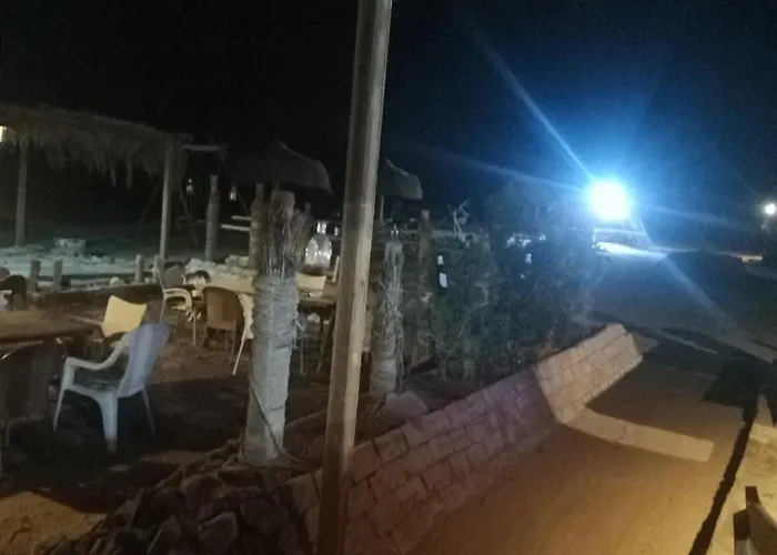 Bella Sina Camp Szálloda Wāsiţ